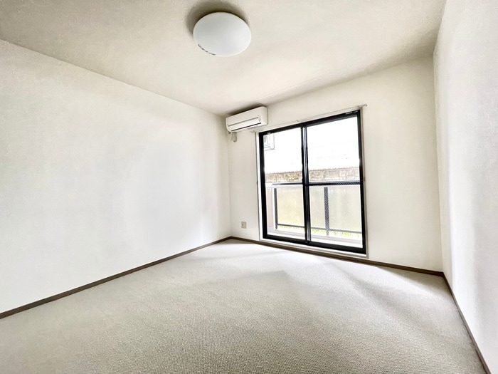 居室 カ－ルトンハウス