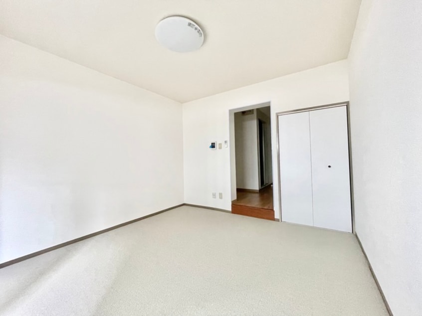 居室 カ－ルトンハウス