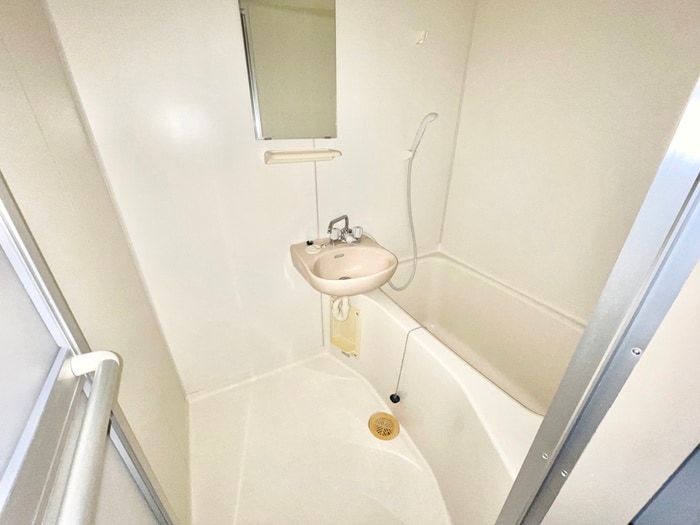 バス／シャワールーム等 カ－ルトンハウス