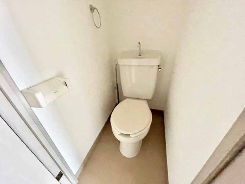 トイレ カ－ルトンハウス