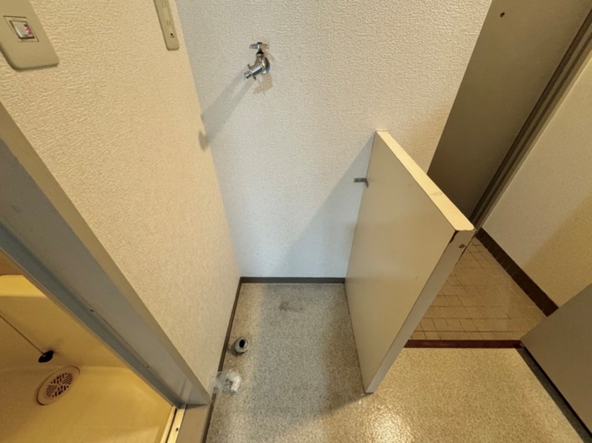 洗濯機置場 カ－ルトンハウス
