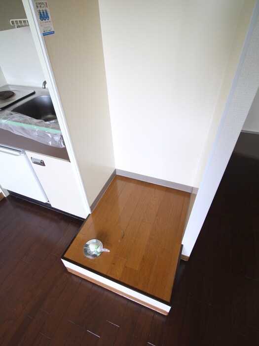 洗濯機置場 ロ－ズコ－ト諏訪山