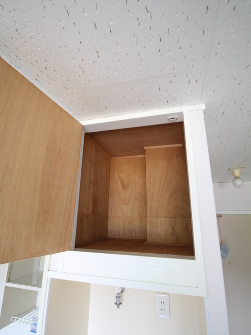 収納 ロ－ズコ－ト諏訪山