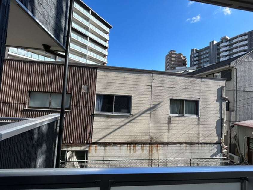 室内からの展望 リブリ・スカイブルー　サン