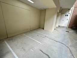 バイク置き場