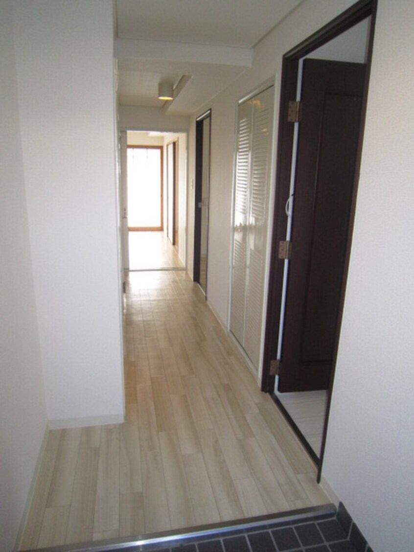 廊下 クオリティ加納