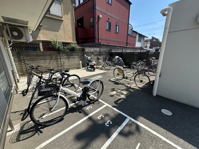 駐輪場 グランフォレスタ吹田東