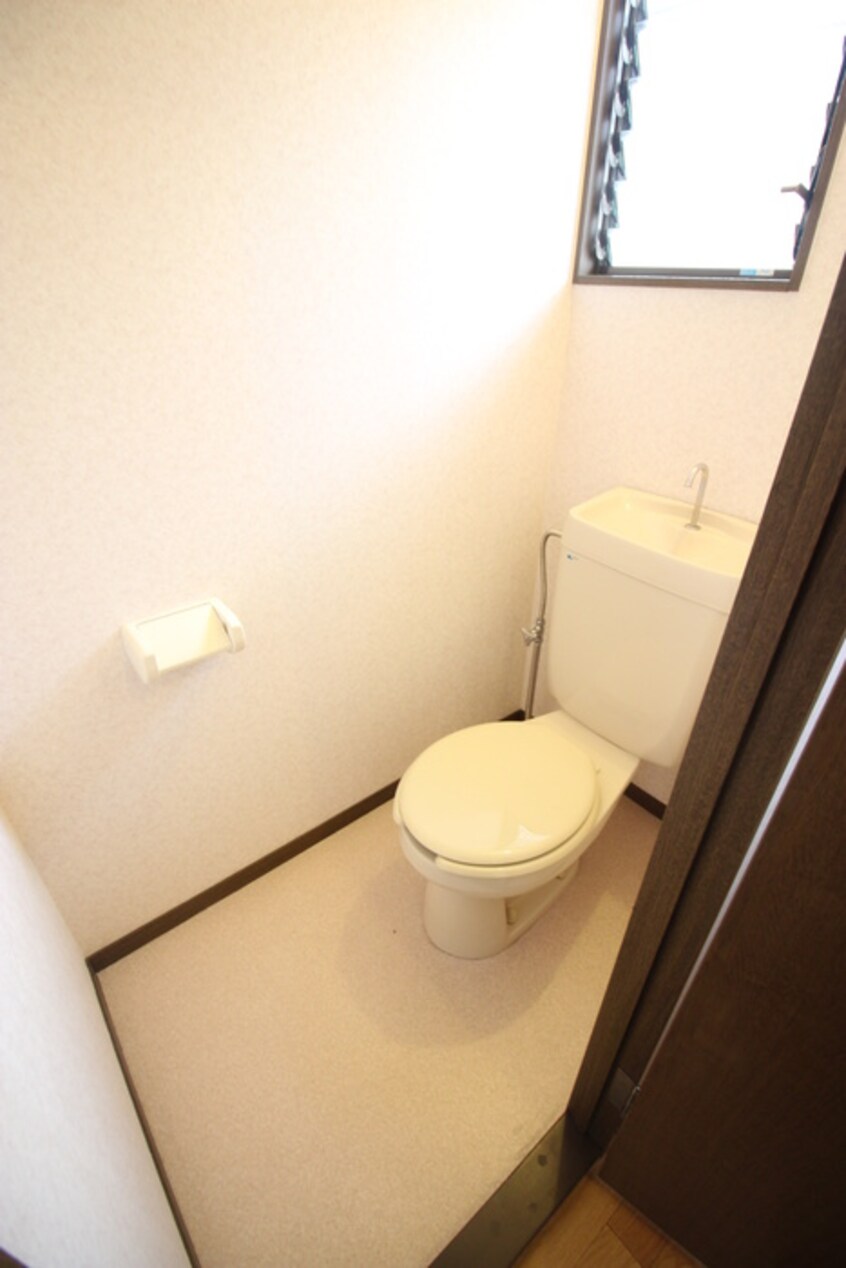 トイレ メゾン大久保