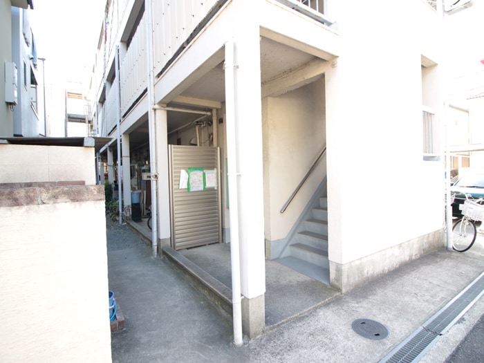 エントランス部分 第２中田マンション