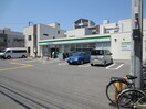 ファミリーマート木川西(コンビニ)まで180m ライブガーデン新大阪