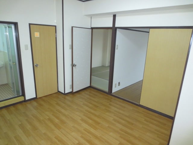 居室 共栄マンション服部