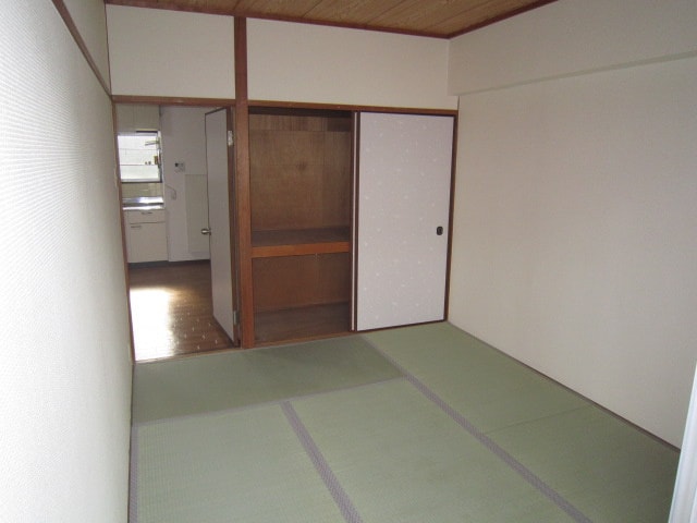 居室 共栄マンション服部