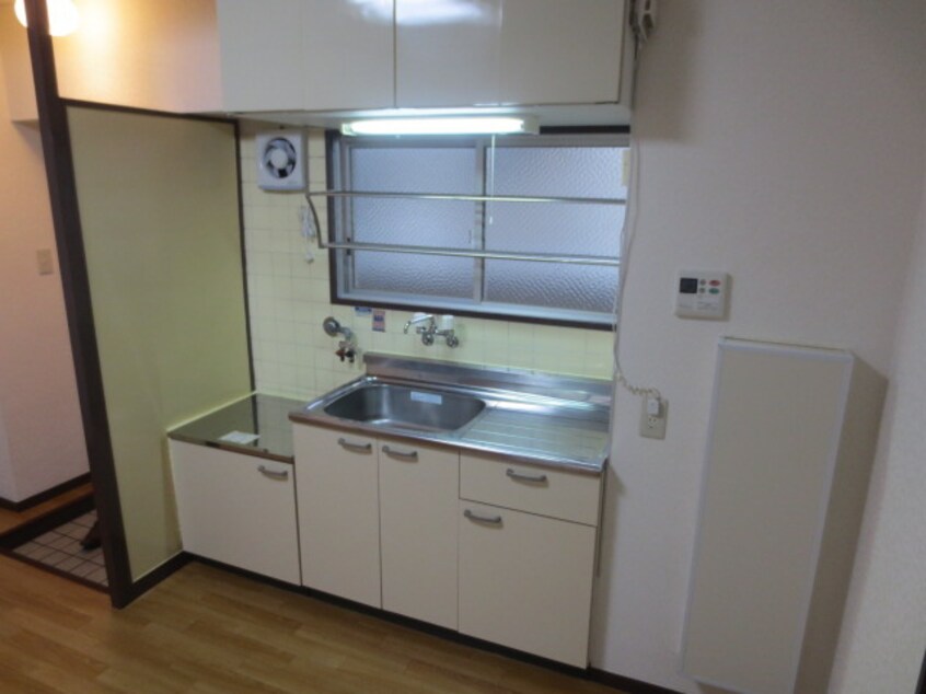 キッチン 共栄マンション服部