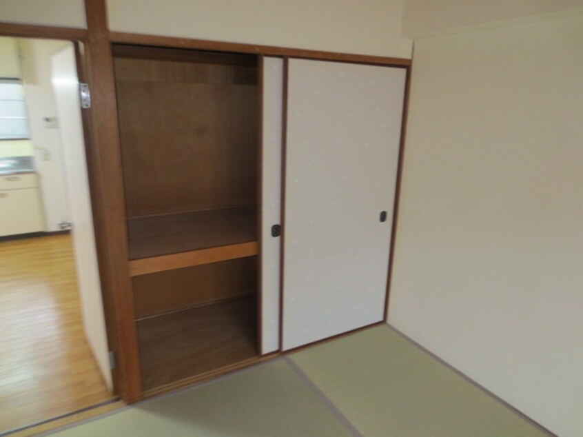 収納 共栄マンション服部