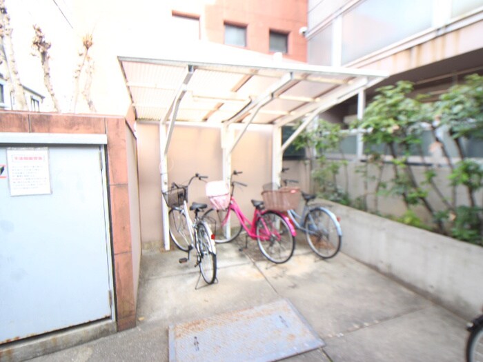 駐輪場 メゾンヴェ－ル塚口