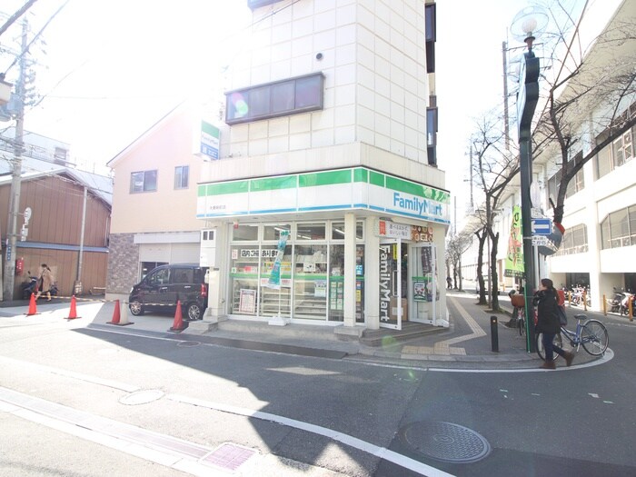 ファミリーマート(コンビニ)まで190m マンションヨコタ１号館(4F)