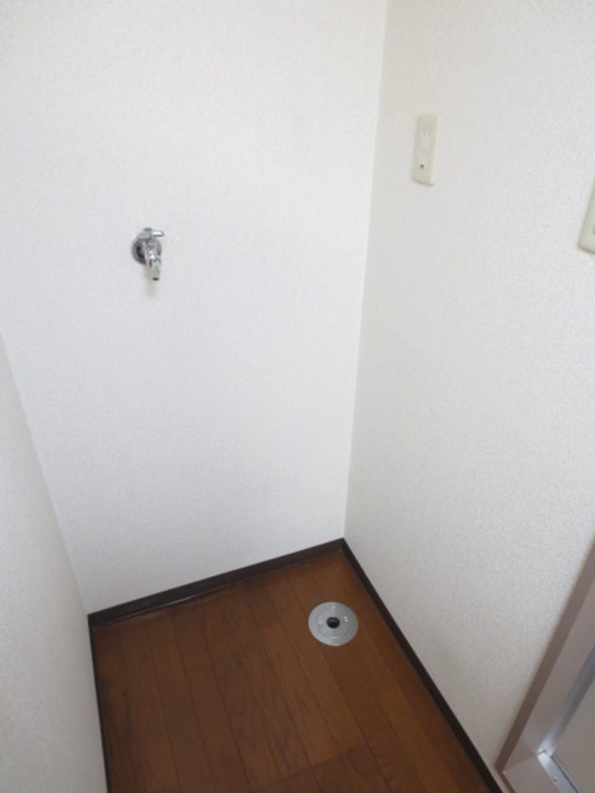 洗濯機置場 ニュ－大将軍松兼Ⅱ