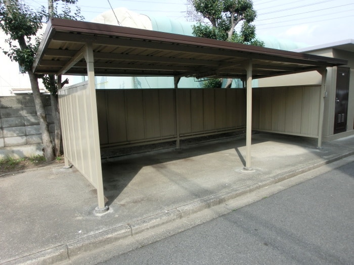 駐輪場 エル・セレーノ志紀