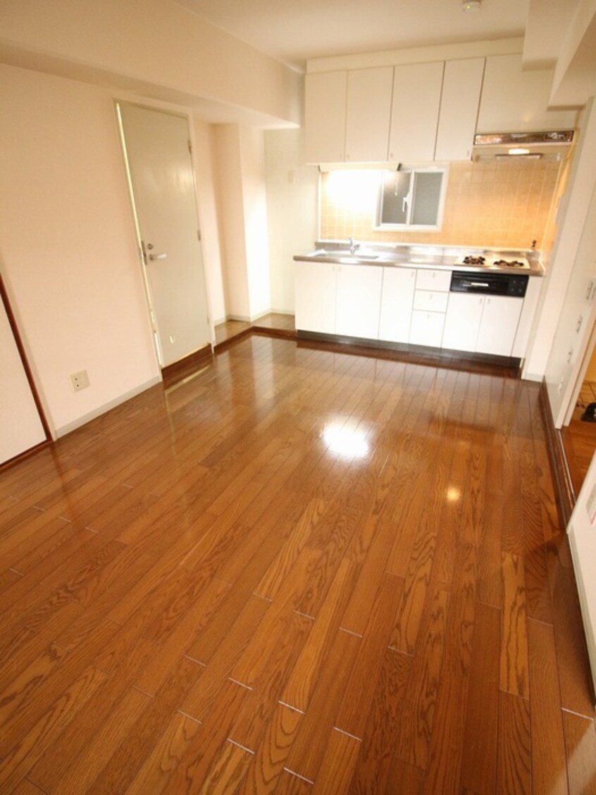 居室 ファミリ－ハイツ岡町