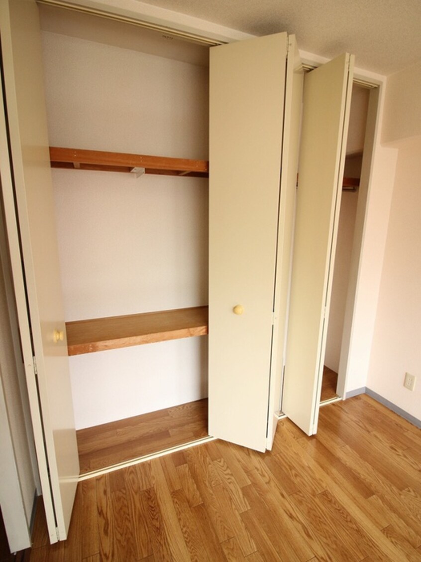 収納 ファミリ－ハイツ岡町