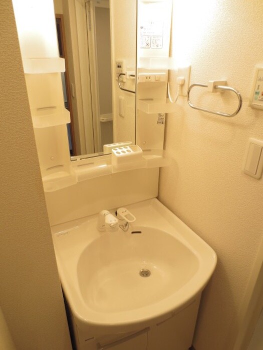 洗面 リヴェ－ル鳳(2－5F)