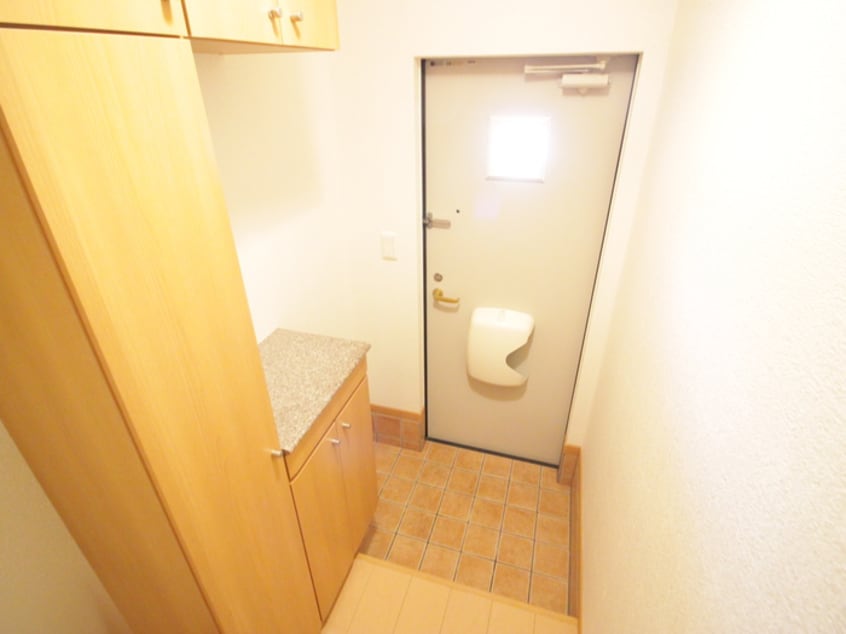 玄関 プリムロ－ズＴ・Ｋ　Ｂ