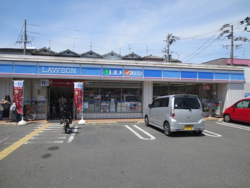 ローソン東大阪宝町店(コンビニ)まで750m フジパレス箱殿町