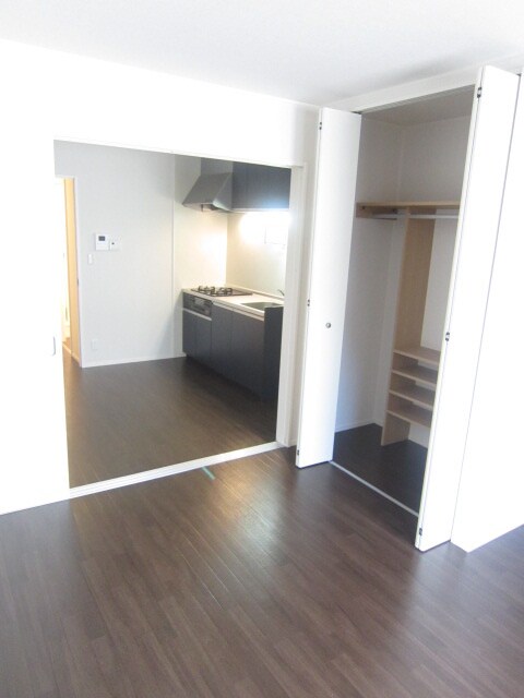 居室 ヴァロンド－ル中野