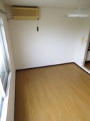 居室 サテンドール草津