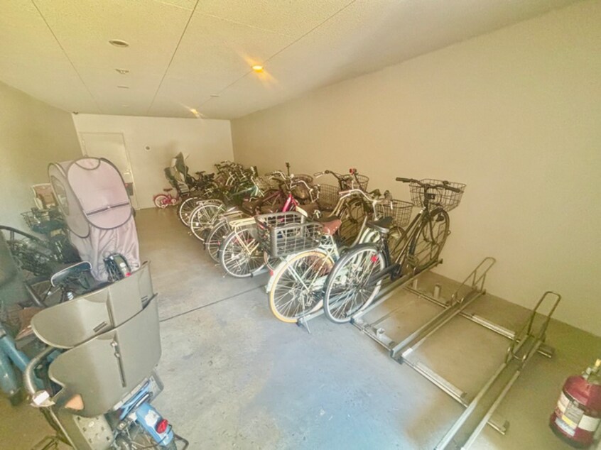 駐輪場 シャ－メゾン白鷺