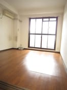 居室 ルミエ－ル都島