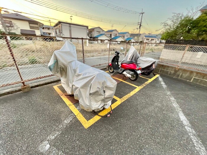 バイク置き場 北野ハイツ