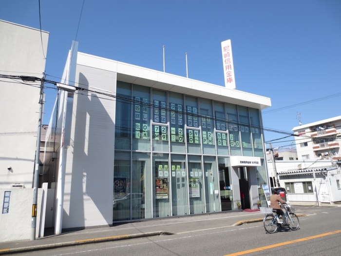 尼崎信用銀行(銀行)まで213m ノ－ル百舌鳥八幡