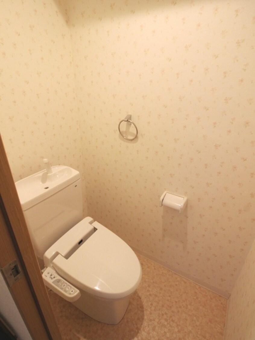 トイレ 新大阪エルセーヌ五月