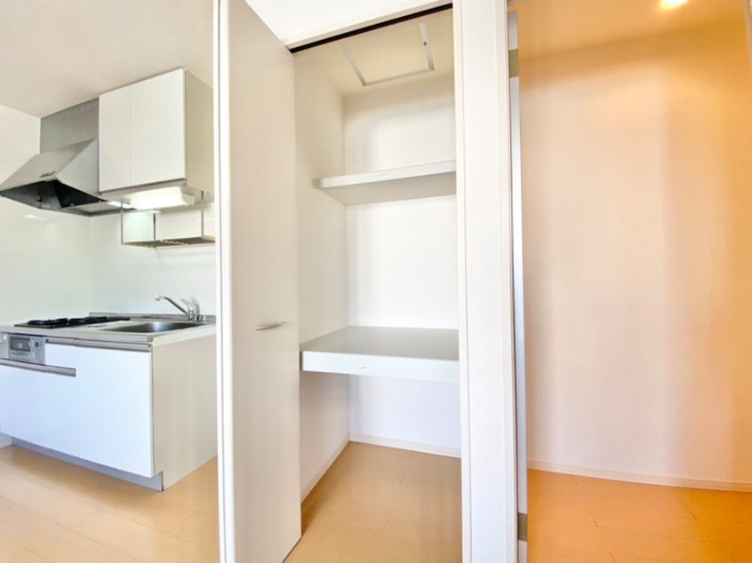 収納 リバタイセイ