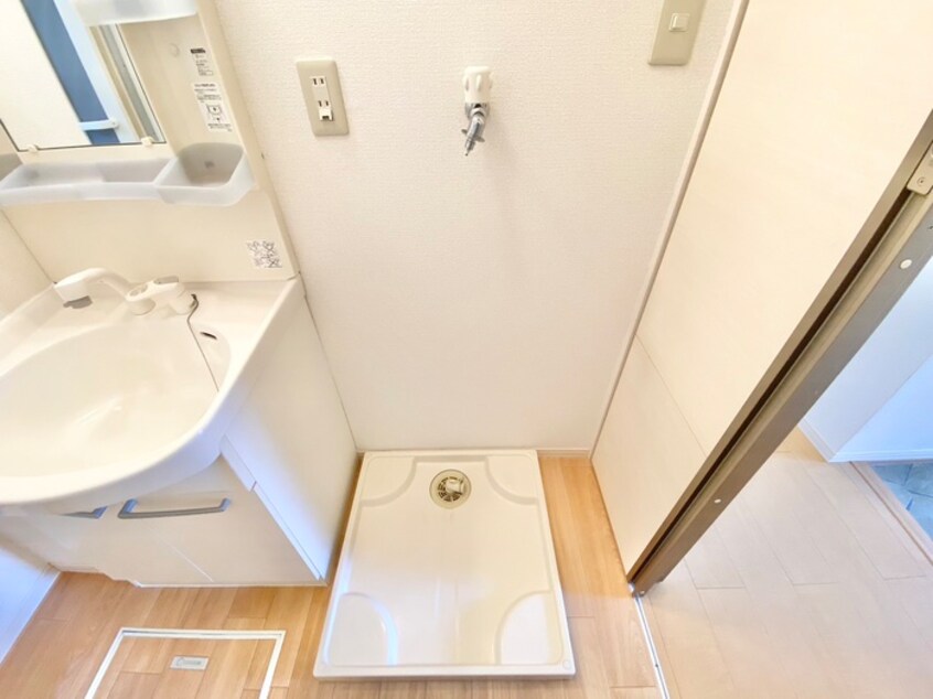 洗濯機置場 リバタイセイ