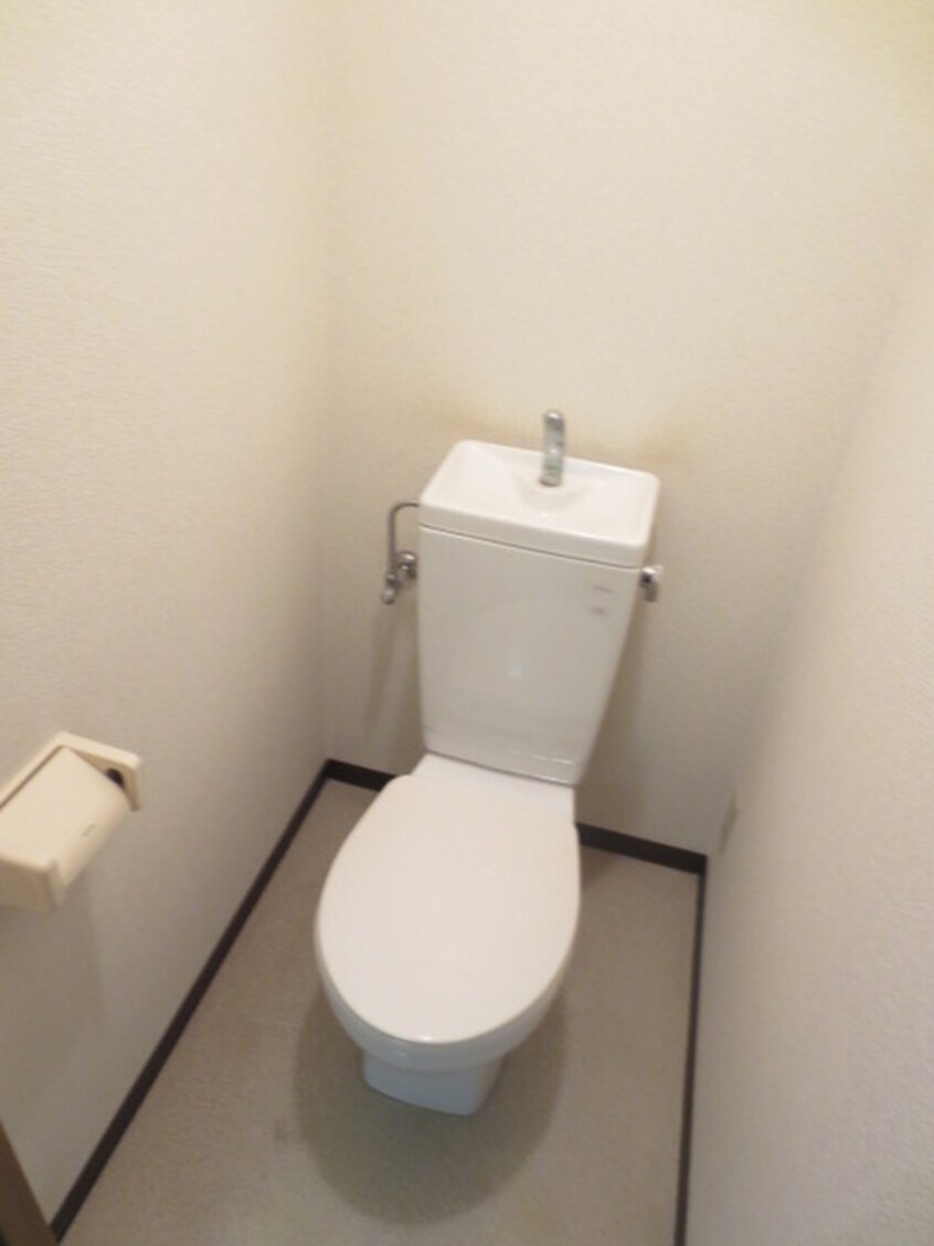 トイレ クリスタル・ヴィラ