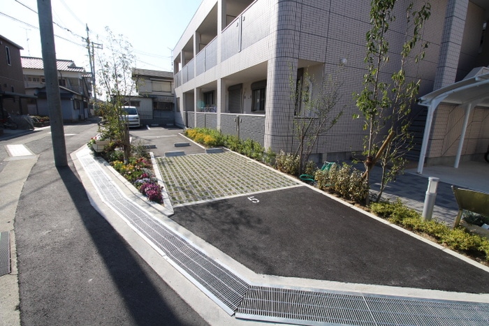 駐車場 ユニヴェール箕面