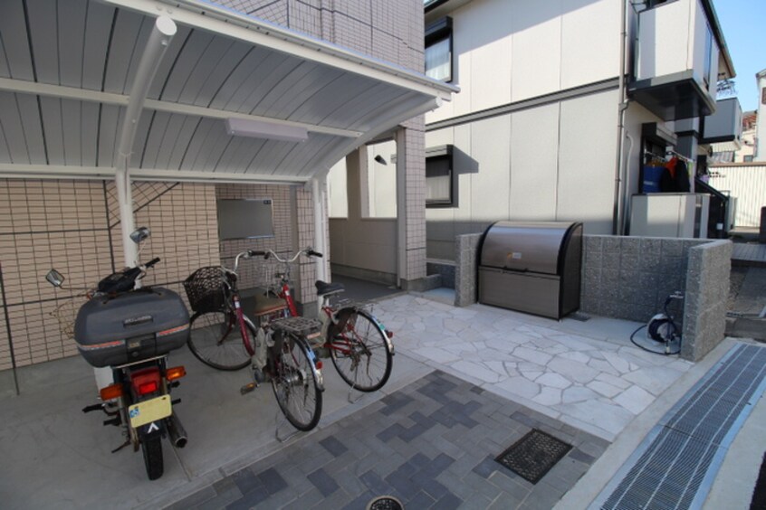 エントランス部分 ユニヴェール箕面