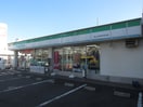 ファミリーマート(コンビニ)まで91m パルティ－ル新石切