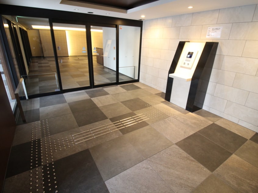 エントランス部分 ﾌﾟﾚｻﾝｽﾛｼﾞｪ京都西大路(519)