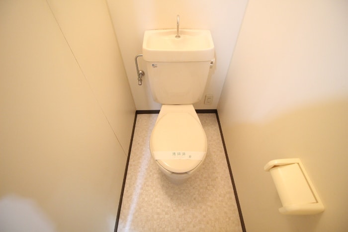 トイレ きんこん館