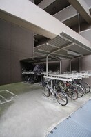 駐輪場 レフィ－ナカルム江坂