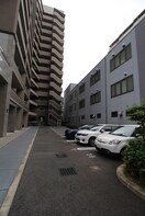駐車場 レフィ－ナカルム江坂