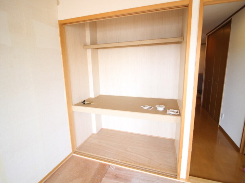 収納 スカイガ－デン萩原