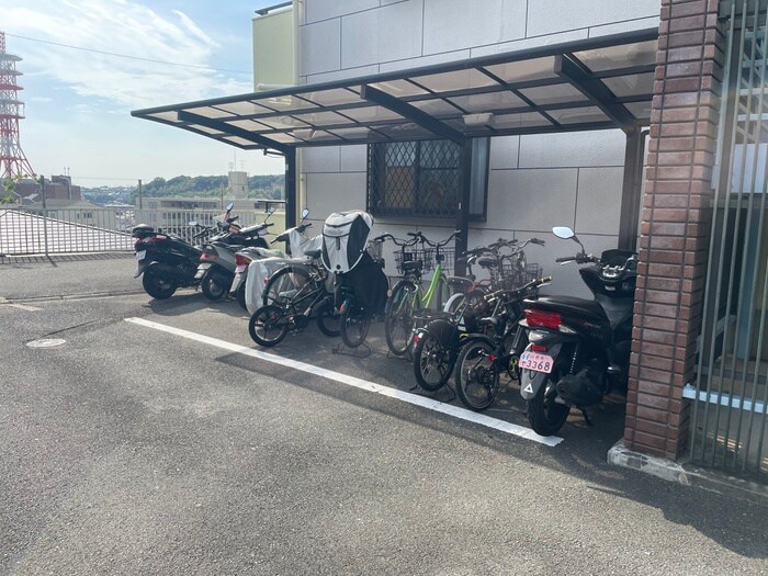駐輪場 スカイガ－デン萩原