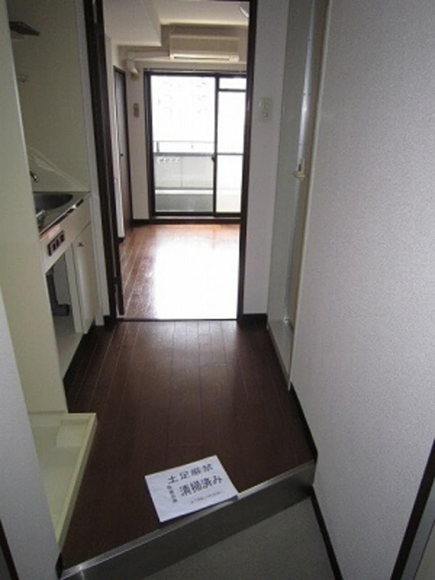 玄関 Ｍｉｓｔｒａｌ本町ＷＥＳＴ