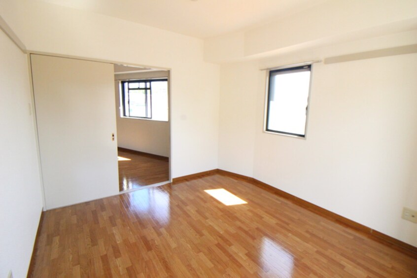 居室 クリアコート谷垣