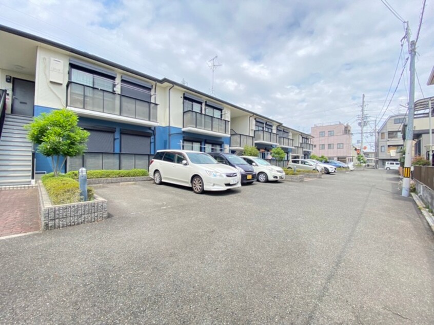 駐車場 コートジュネス
