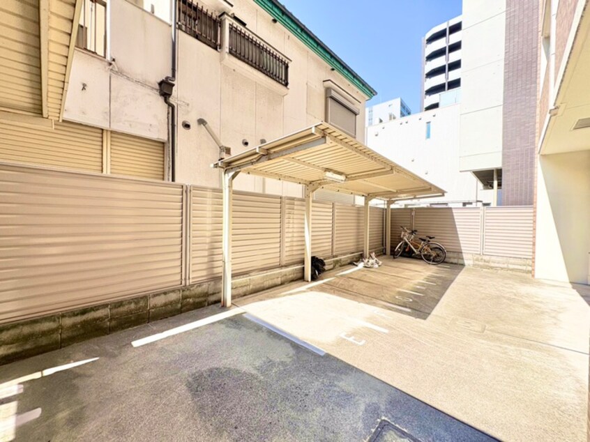 駐輪場 ラグゼ江戸堀